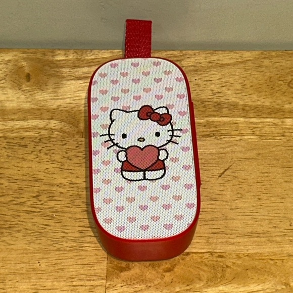 Hello Kitty Bluetooth Portable Speaker made Sanrio. Red and White. NWTS - Picture 8 of 8